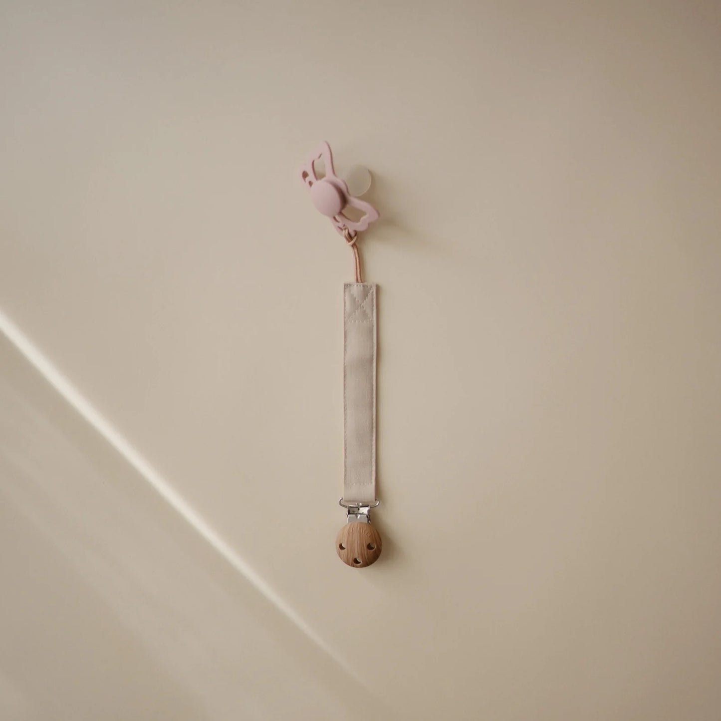 Mushie Pacifier Clip