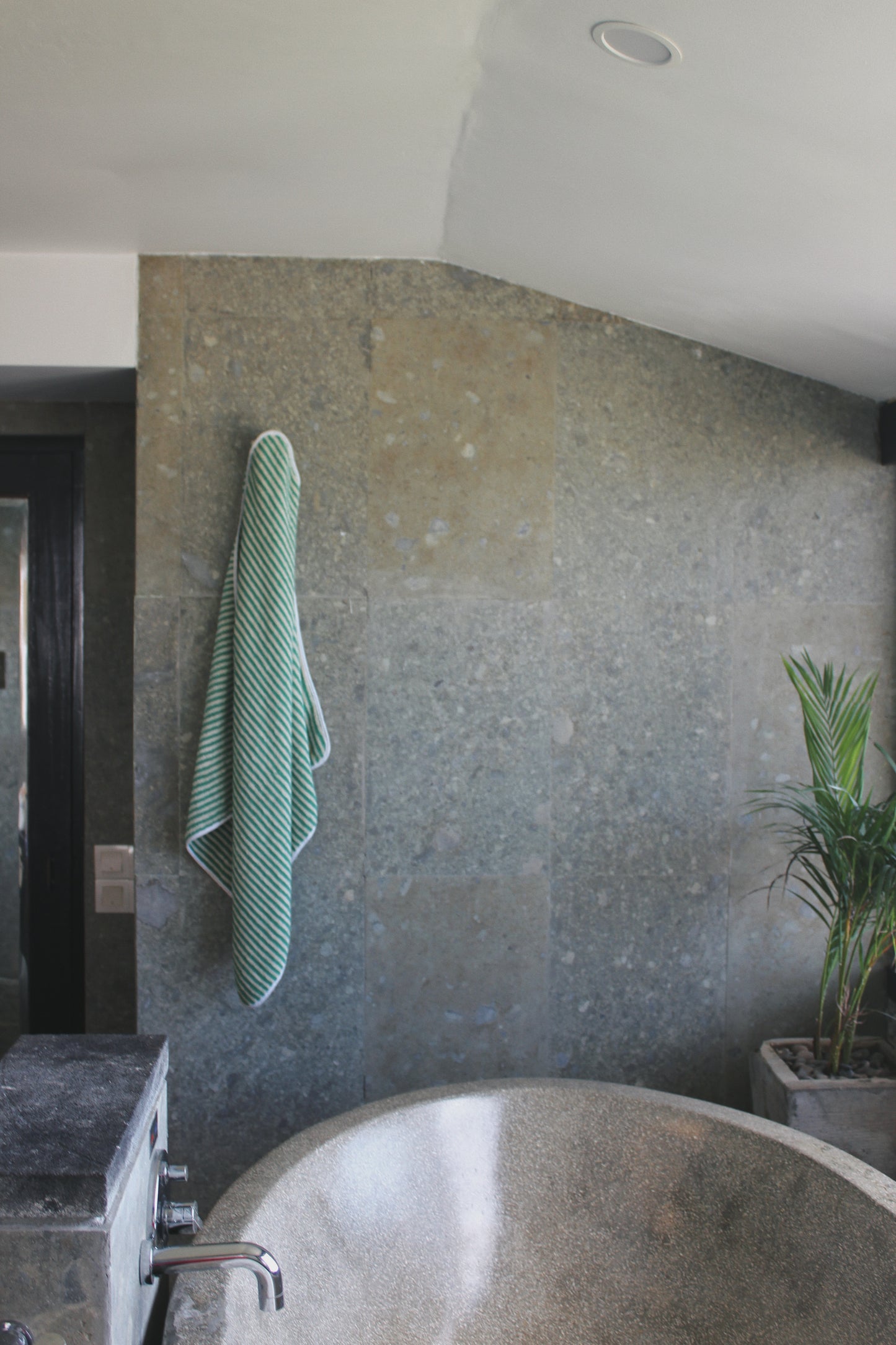 Soléa 550gsm Organic Cotton Towel - Hunter