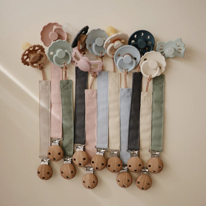 Mushie Pacifier Clip